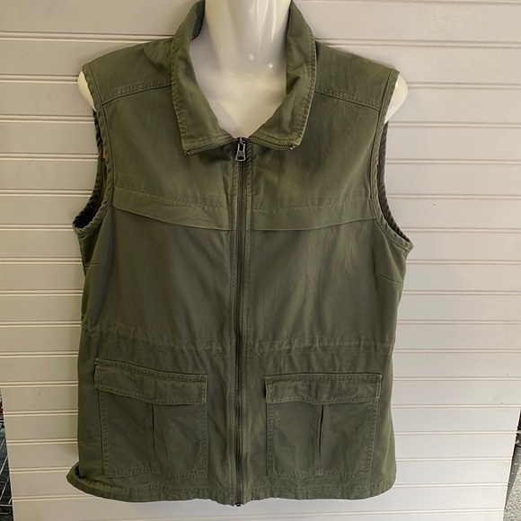 Columbia Army Green Vest - Picture 4 of 16